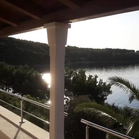 Residence Maja Apartamento *