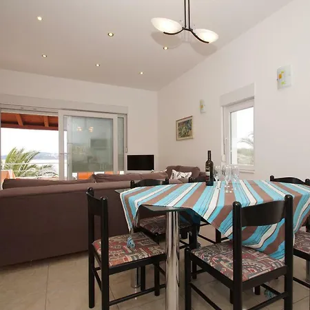 Residence Maja Апартаменты Лумбарда
